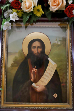 Икона преподобного Феодосия Киево-Печерского с частицей мощей