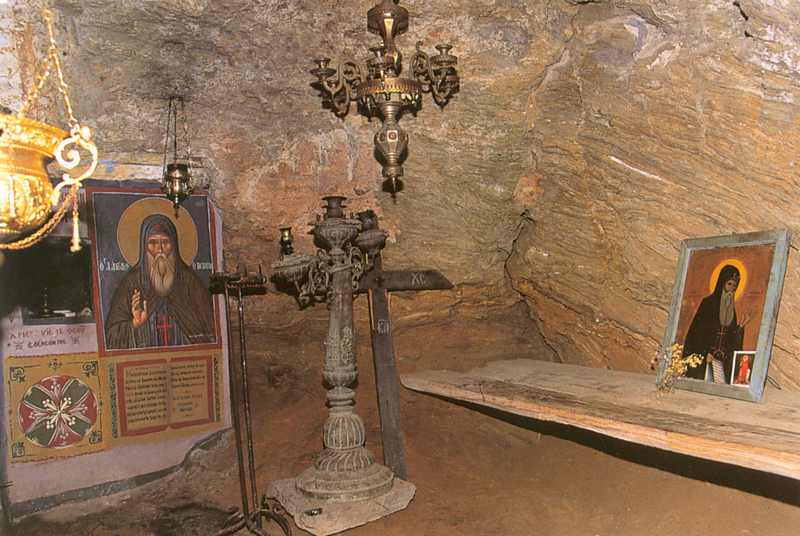 пещера прп Антония 800